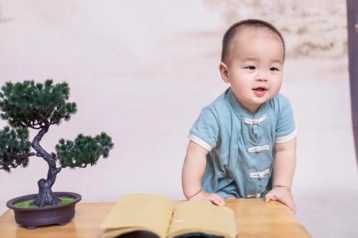 陆丰宝宝爱吐奶是什么原因